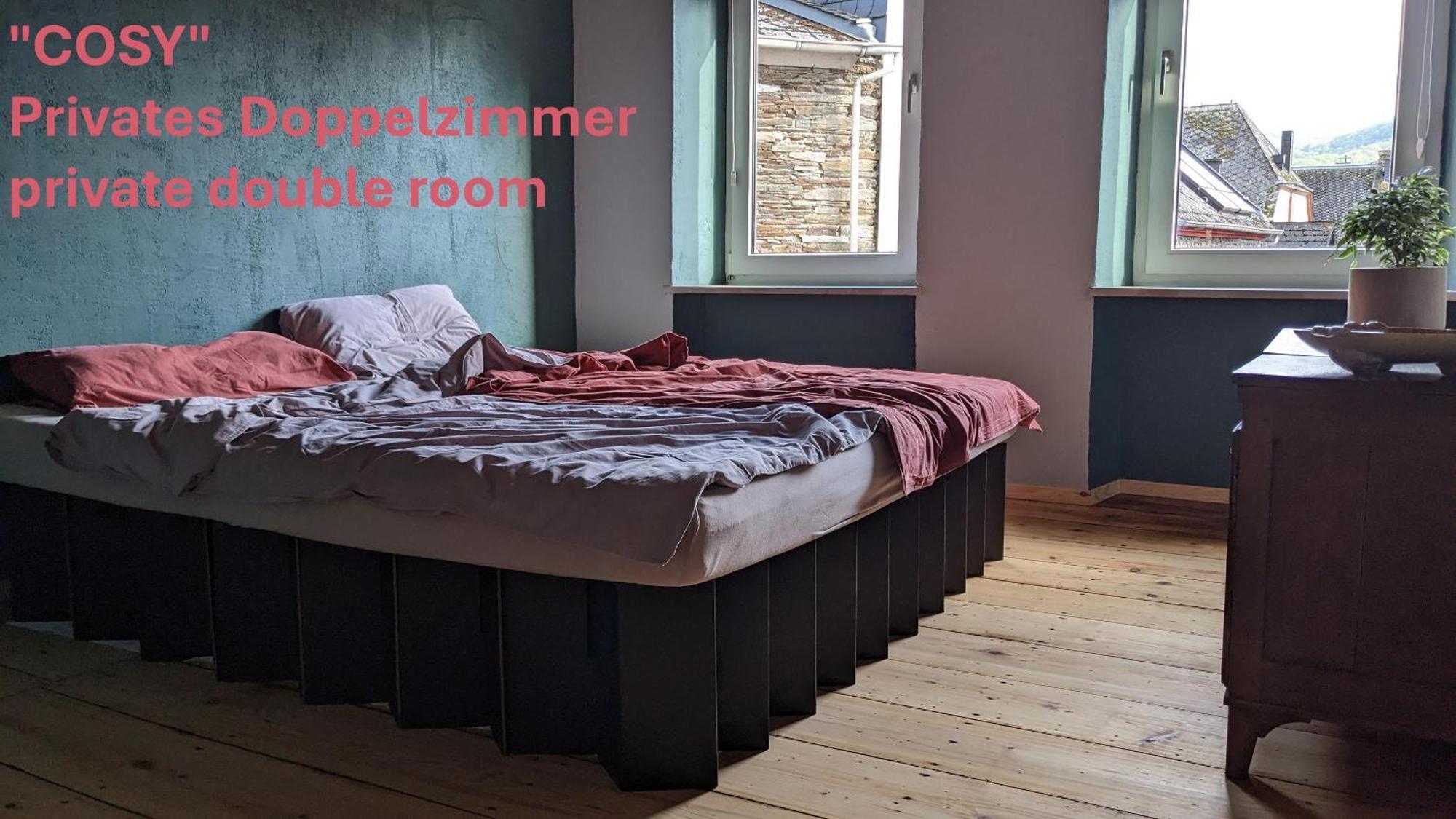 Monkey Factory - Mini Home-Stay Hostel Traben-Trarbach Exterior foto